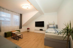 Schöne Ferienwohnung 80m2, 3 Schlafzimmer, 2 Bäder, Zentrumnah, 3OG